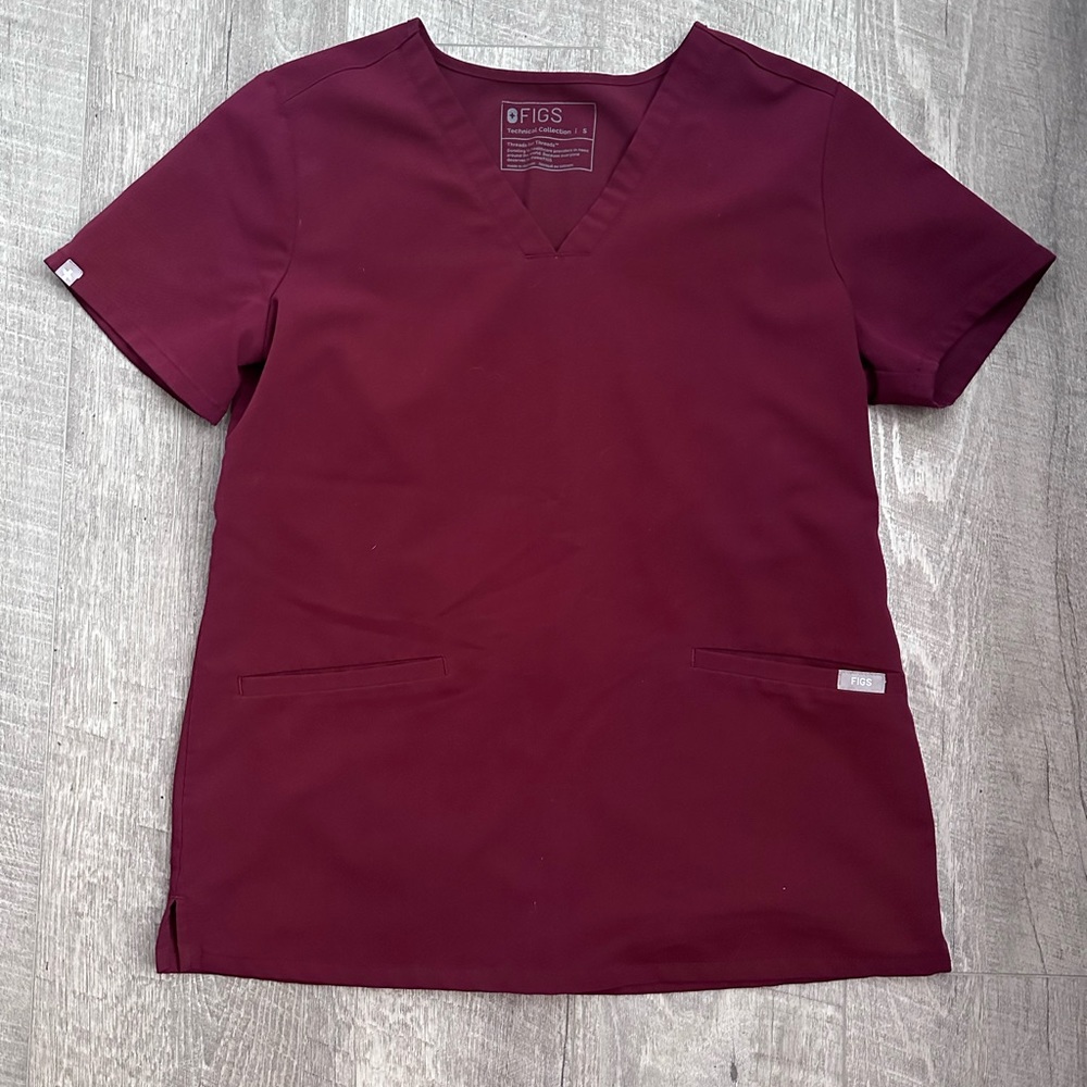 FIGS Casma Three-Pocket Scrub Top